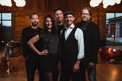Kontaktbild Acoustic Beat Roots Kontaktbild Acoustic Beat Roots, Musiker · DJ's · Bands Ulm, Neu-Ulm